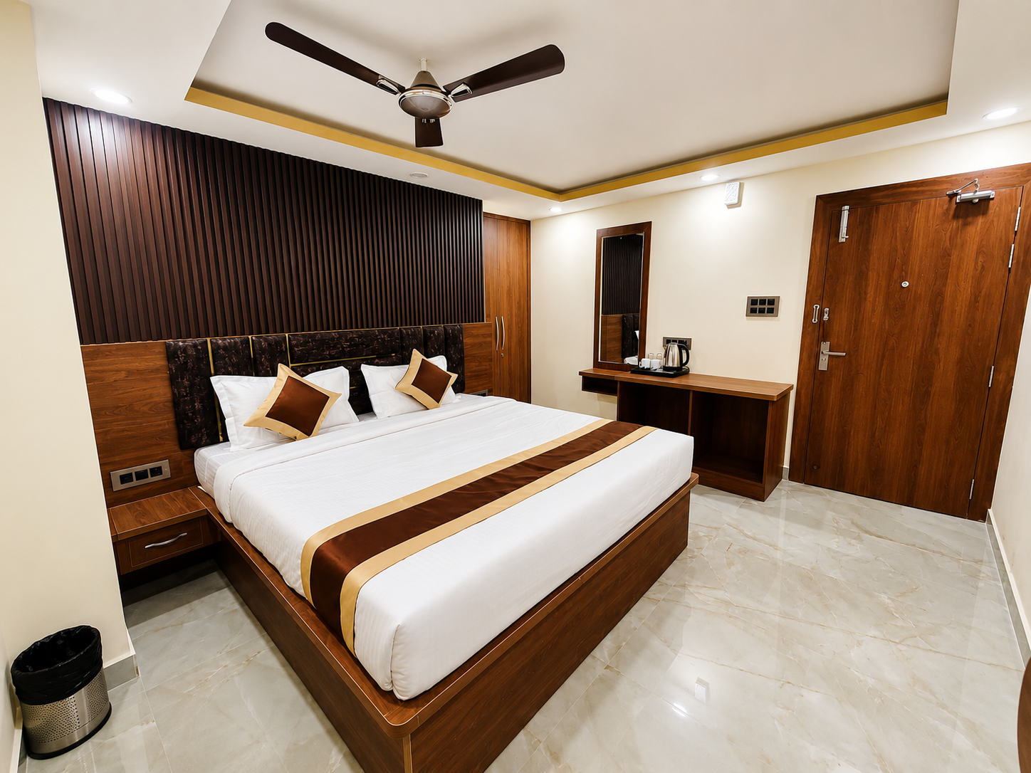Hotel Diamond Crest